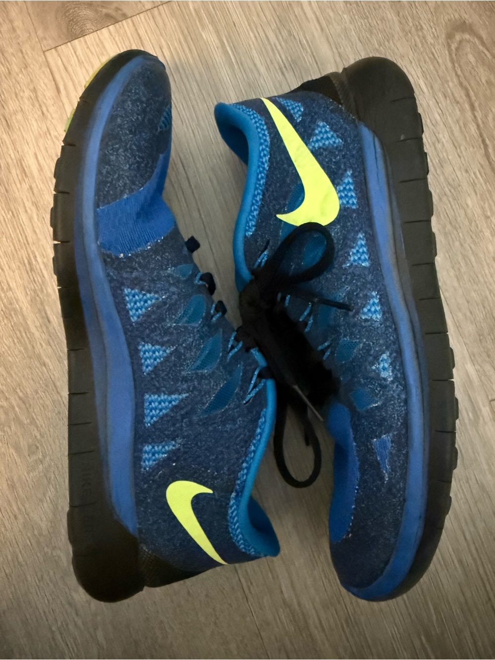 EUC Nike Free Run Royal Blue, Black & Neon Yellow Shoes Mens Size 8 - Picture 6 of 7